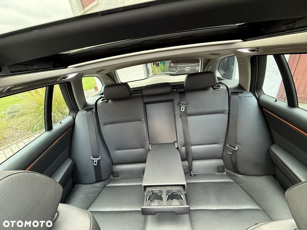 BMW Seria 3 320d DPF Touring - 9