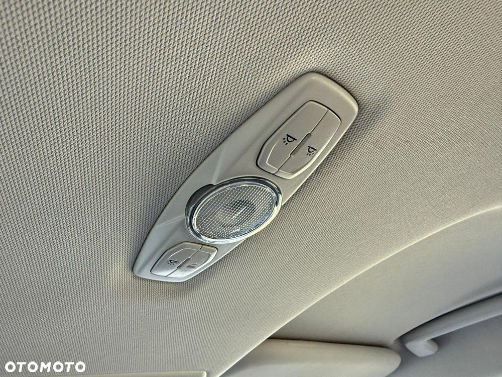 Ford Kuga - 27