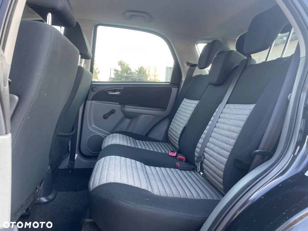 Suzuki SX4 1.6 VVT 4x2 Comfort - 14