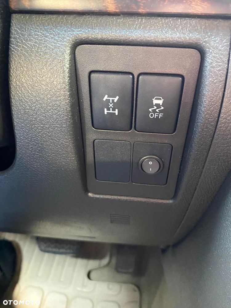 Toyota Land Cruiser - 13