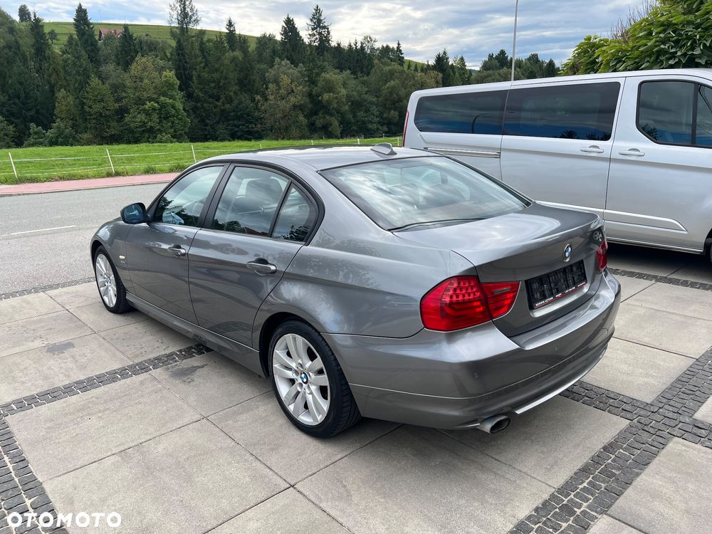BMW Seria 3 320d xDrive - 7