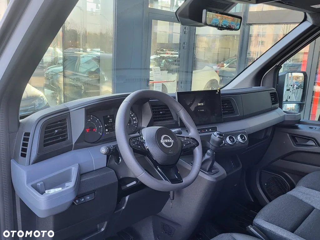 Nissan Interstar - 5