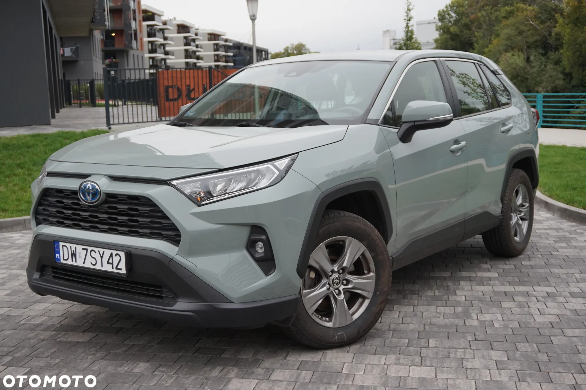 Toyota RAV4 2.5 Hybrid Active 4x2 - 4