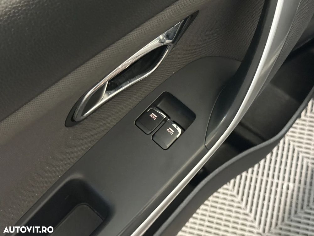 Kia Ceed - 14