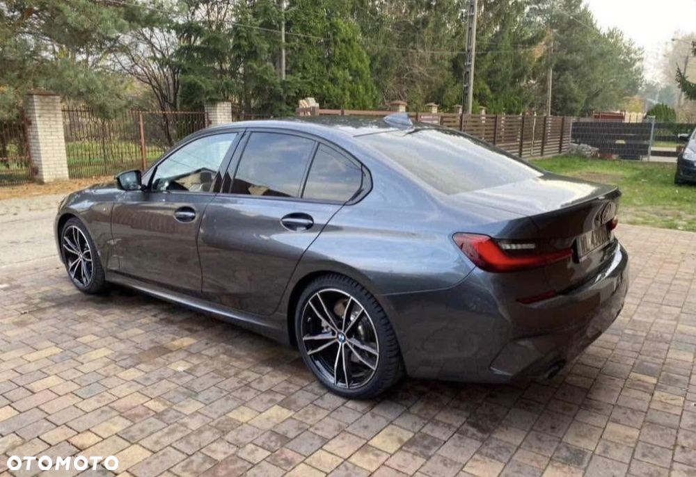 BMW Seria 3 330i xDrive M Sport sport - 3
