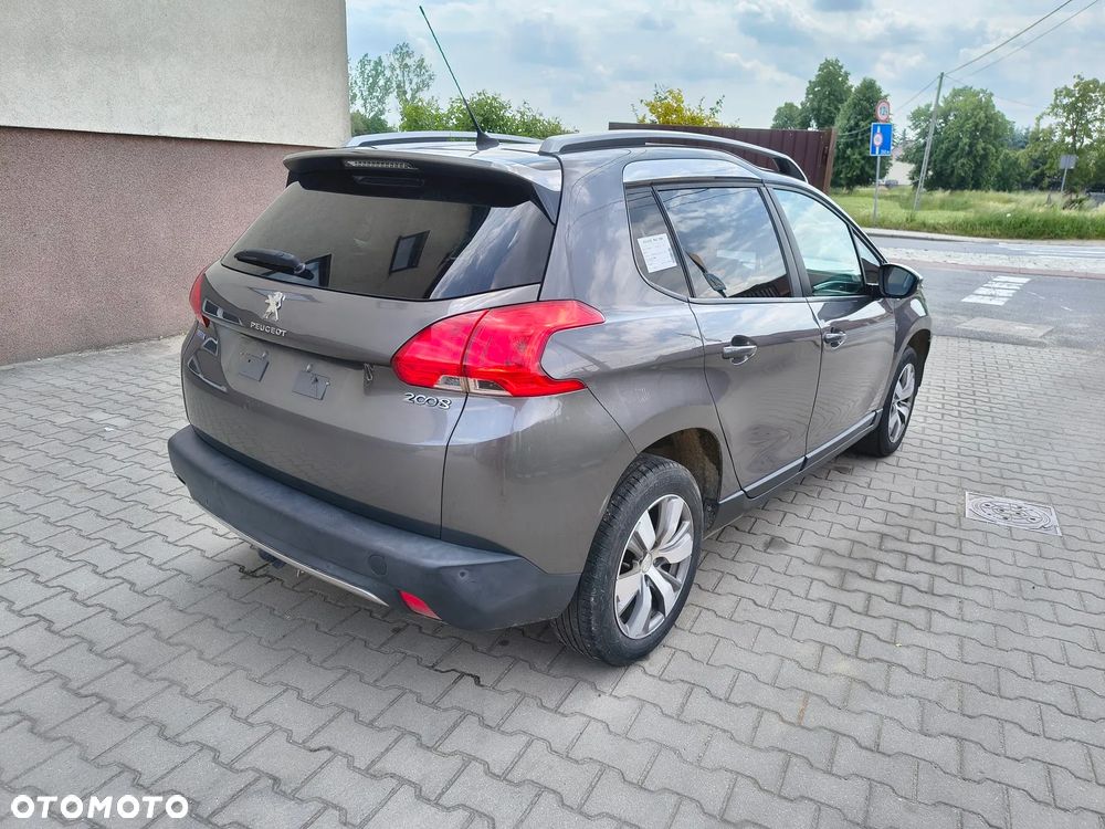 Peugeot 2008 - 9