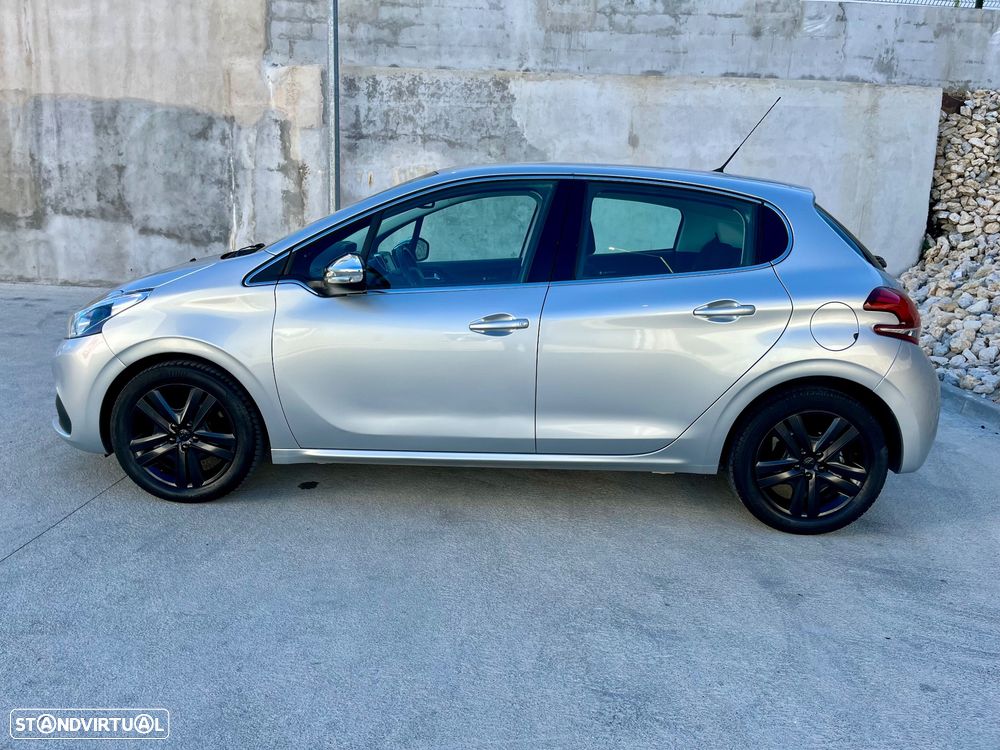 Peugeot 208 1.2 PureTech Allure - 14