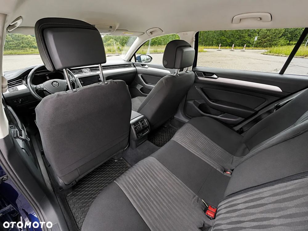 Volkswagen Passat Variant 2.0 TDI SCR Comfortline - 12