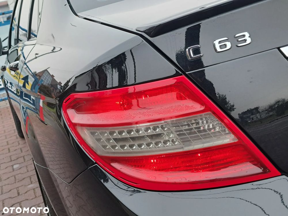 Mercedes-Benz Klasa C 63 AMG 7G-TRONIC - 9