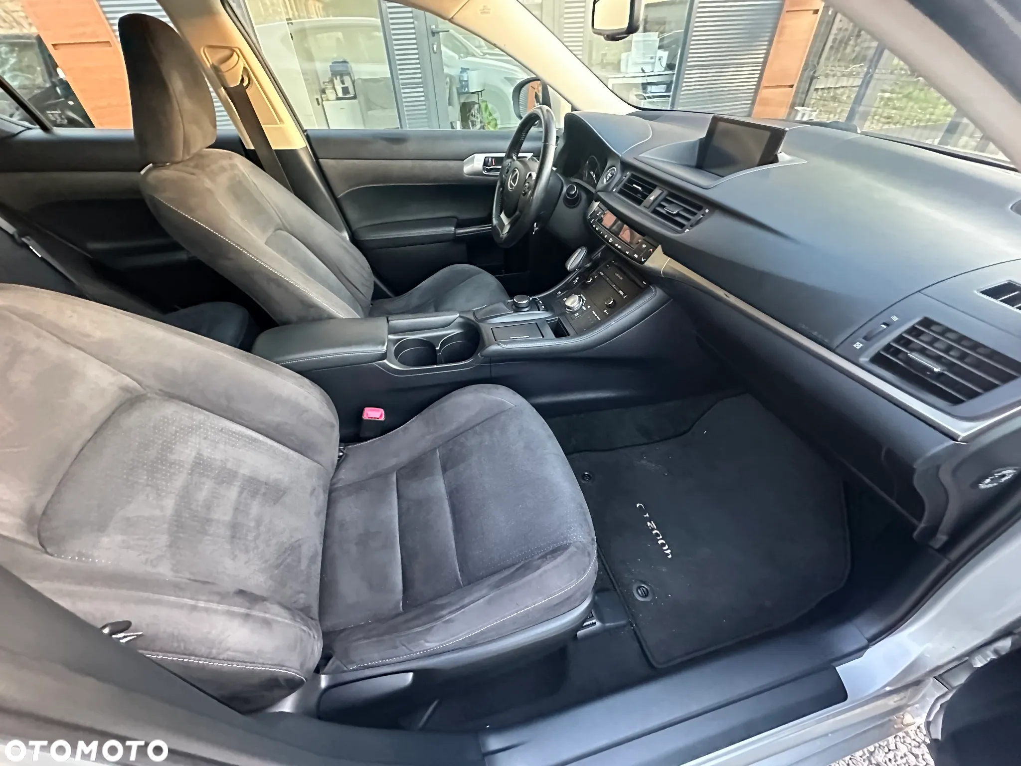Lexus CT 200h - 30