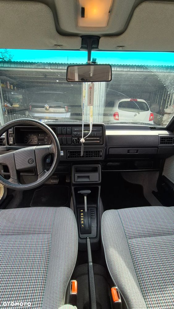 Volkswagen Golf - 13