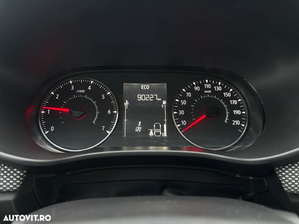 Dacia Logan TCe 90 MT6 Comfort - 13