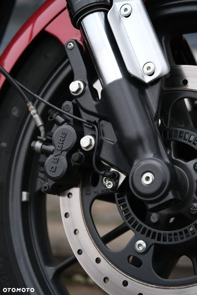 Royal Enfield Super Meteor - 4