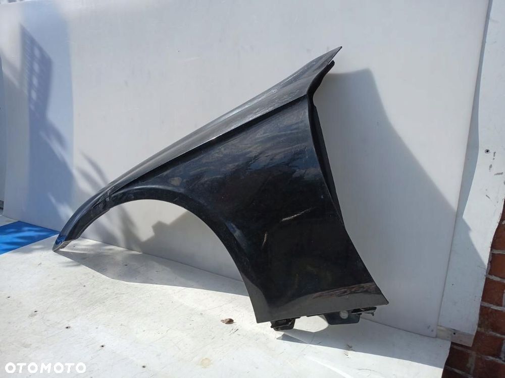 BŁOTNIK LEWY PRZÓD PRZEDNI MERCEDES CLS W219 C219 LAKIER 197 CZARNY - 4