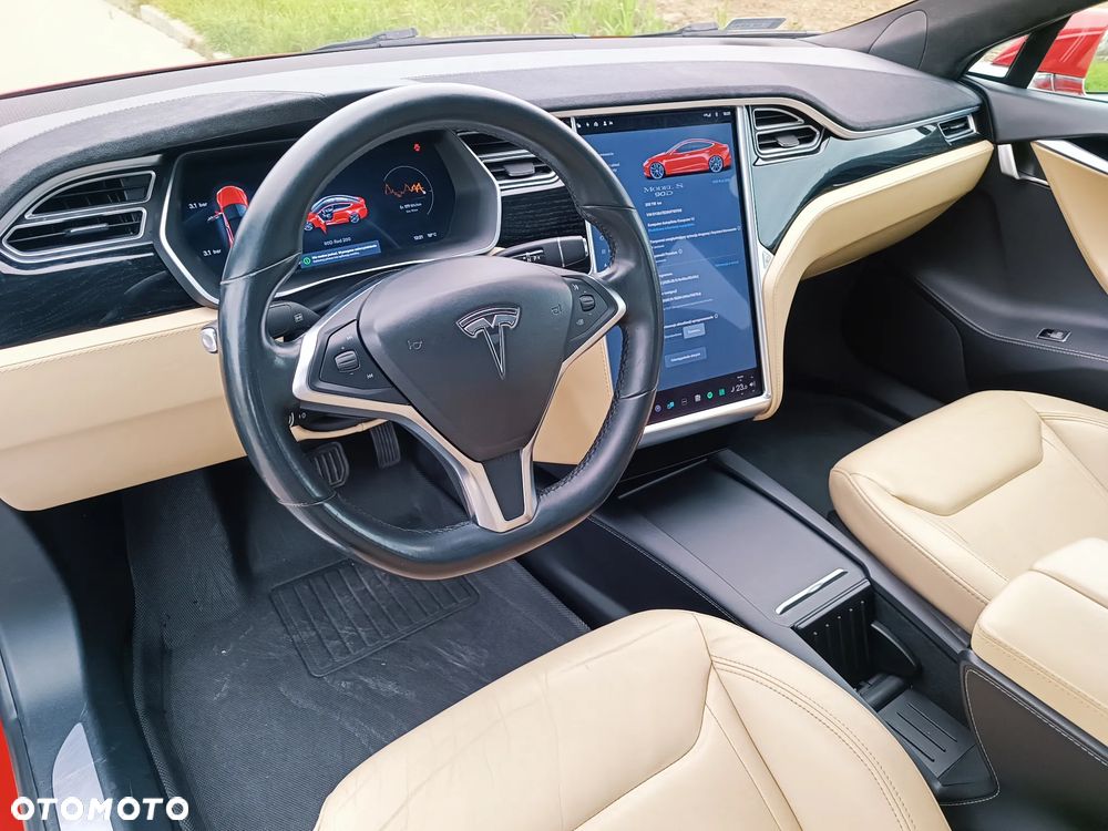 Tesla Model S Long Range Plus - 29