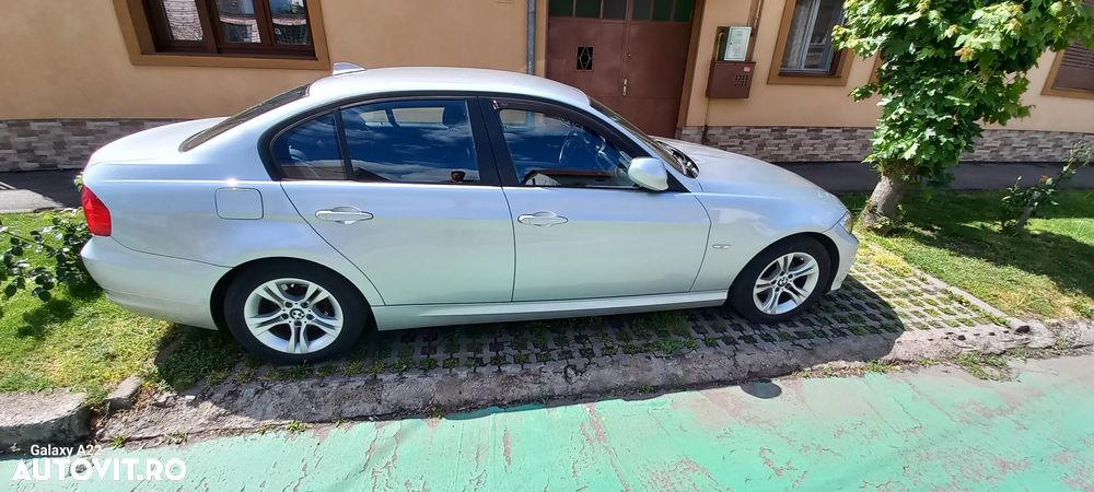 BMW Seria 3 318d - 4
