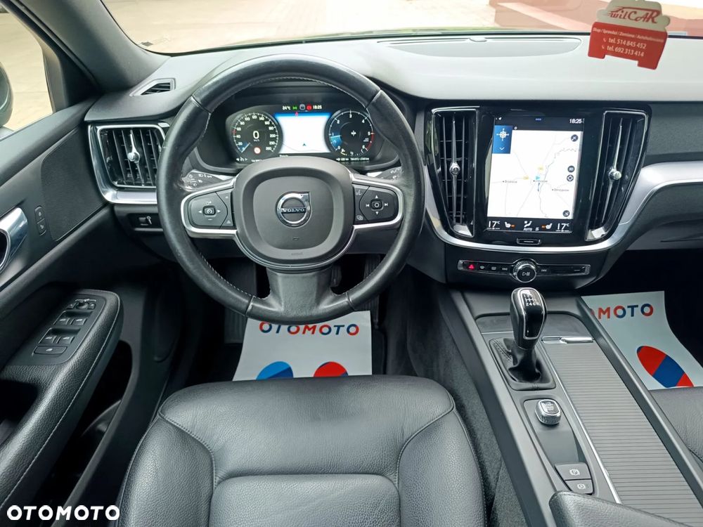 Volvo V60 D3 Momentum Core - 29