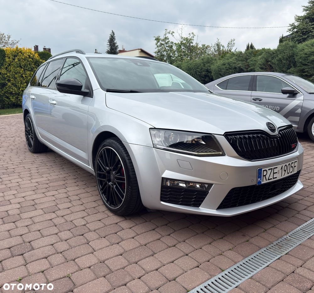 Skoda Octavia 2.0 TDI DSG RS - 5
