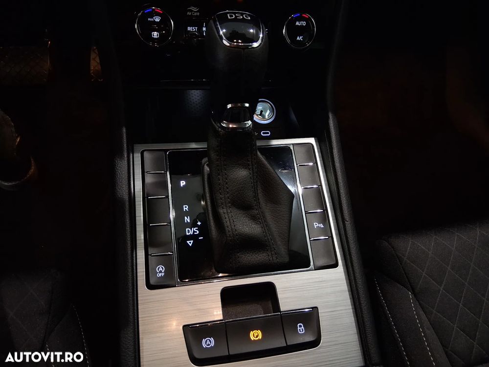 Skoda Superb 2.0 TDI DSG Ambition - 19