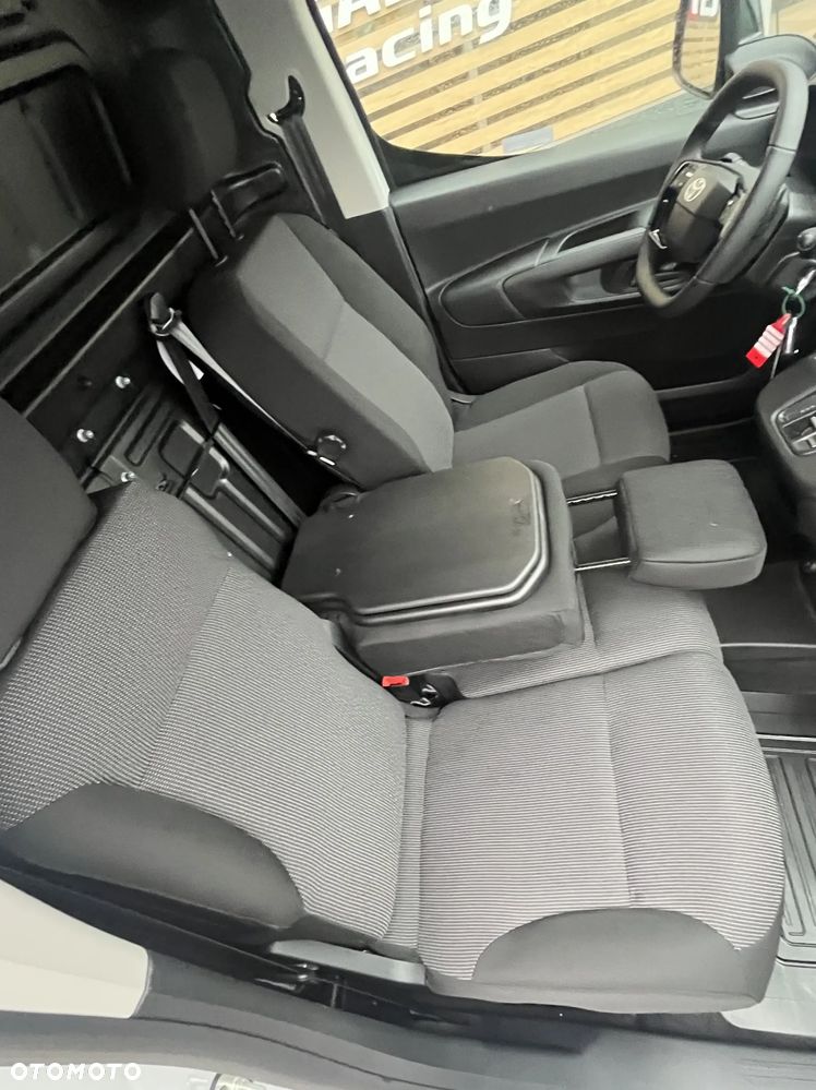 Toyota Proace City - 17