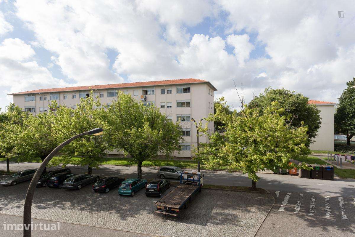 Quarto - localizado em Paranhos Porto - Grande imagem: 4/17