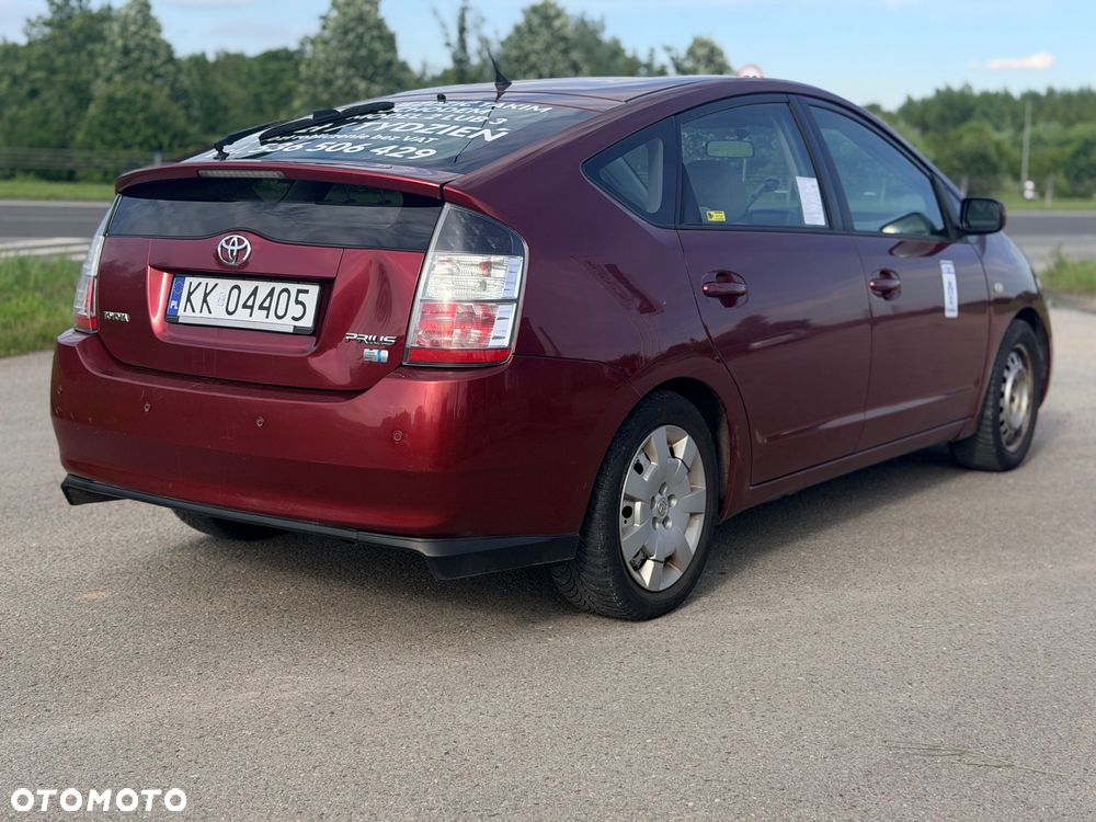 Toyota Prius - 3