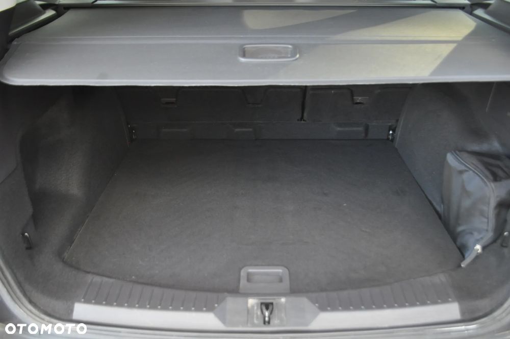 Ford Kuga 2.0 TDCi 2x4 Titanium - 18