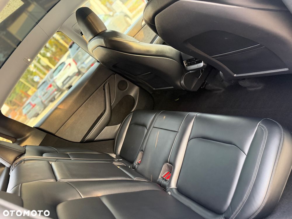 Tesla Model Y RWD - 27