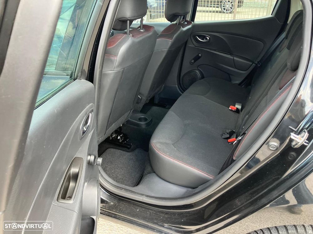 Renault Clio 1.2 16V 75 Experience - 13