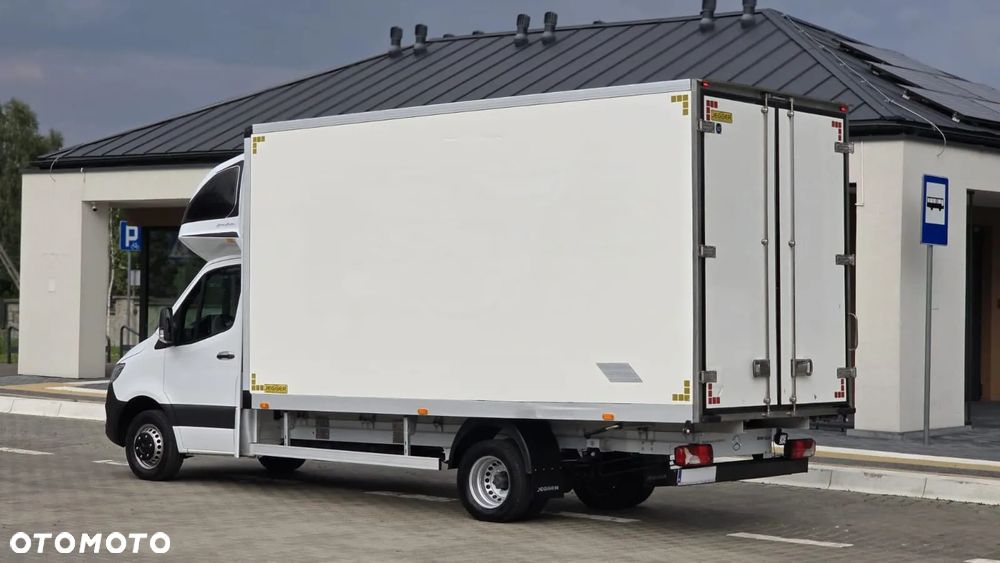 Mercedes-Benz SPRINTER 519 CDI 907❗❗3.0 190 KM / FULL OPCJA / AUTOMAT 9G-TRONIC / FULL LED / KONTENER 10EP  / PLANDEKA 10EP / DRZWI Z TYŁU / BLIŹNIAKI / XENON / RAMA / ZABUDOWA JEGGER / PODUSZKI PNEUMATYCZNE / SYPIALKA / SALON POLSKA ❗❗ - 12