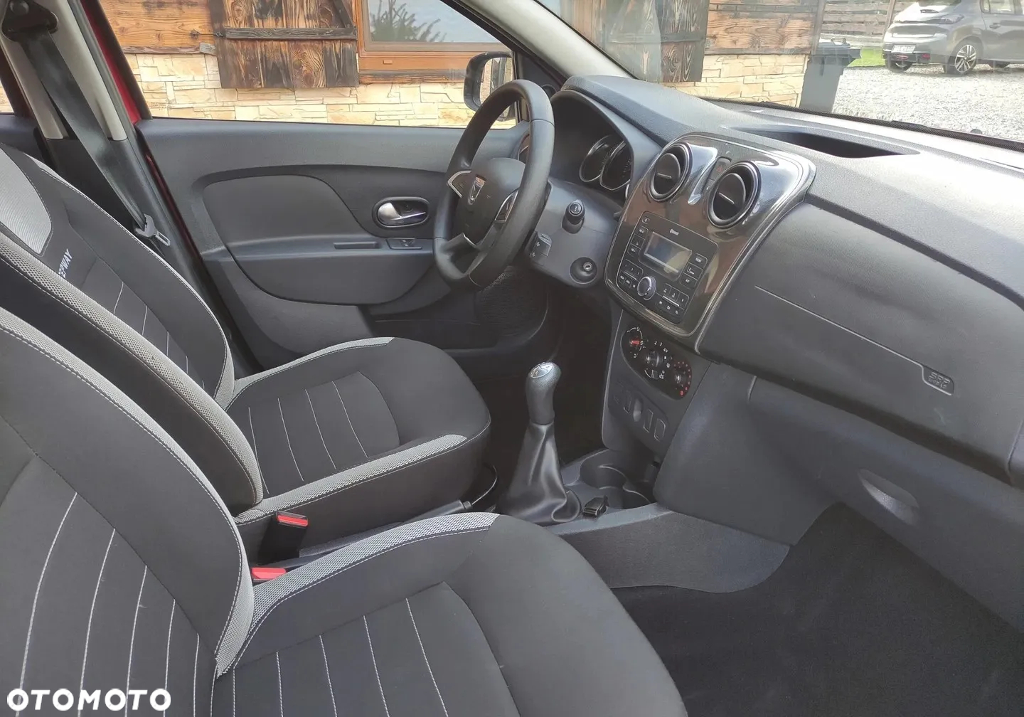 Dacia Sandero Stepway SCe 75 Essential - 9