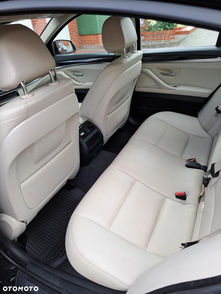 BMW Seria 5 520d xDrive - 4
