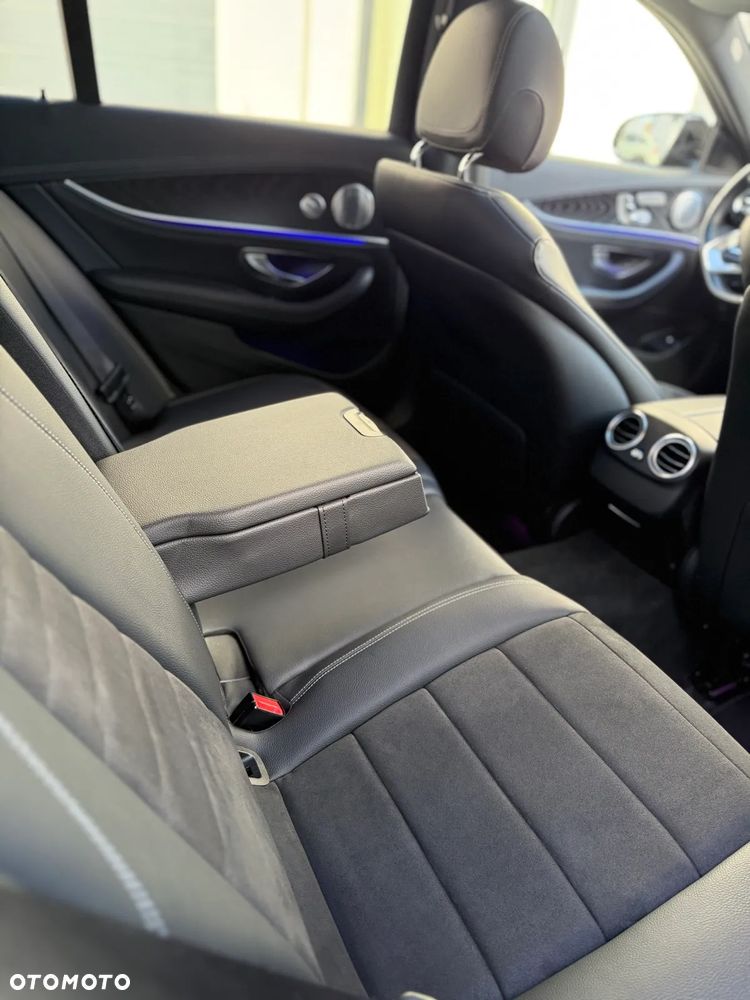 Mercedes-Benz Klasa E 300 AMG - 10