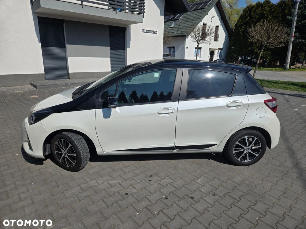 Toyota Yaris 1.5 Premium - 5