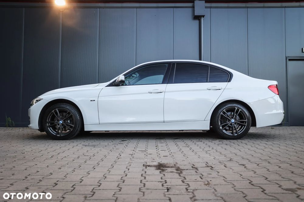 BMW Seria 3 320d Sport Line - 6