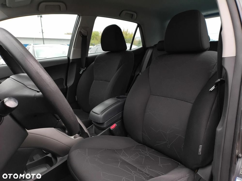Toyota Auris - 16
