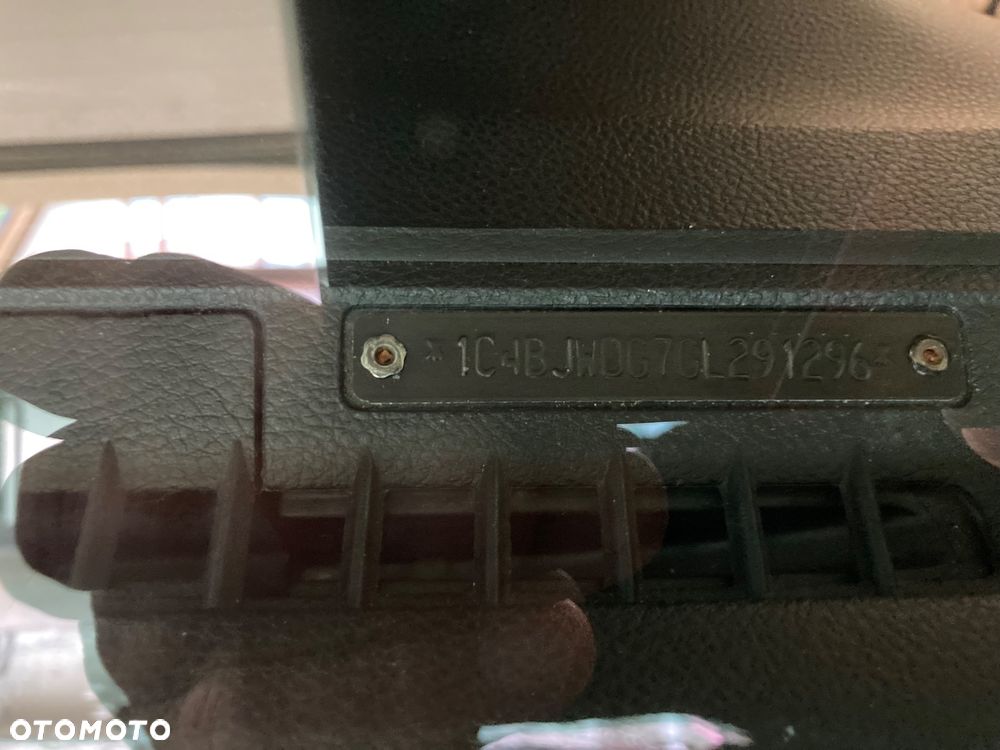 Jeep Wrangler 3.6 Unlim Black Edition II - 12