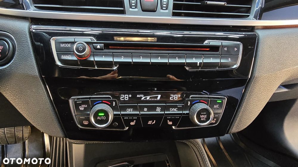 BMW X1 xDrive25i GPF xLine - 16