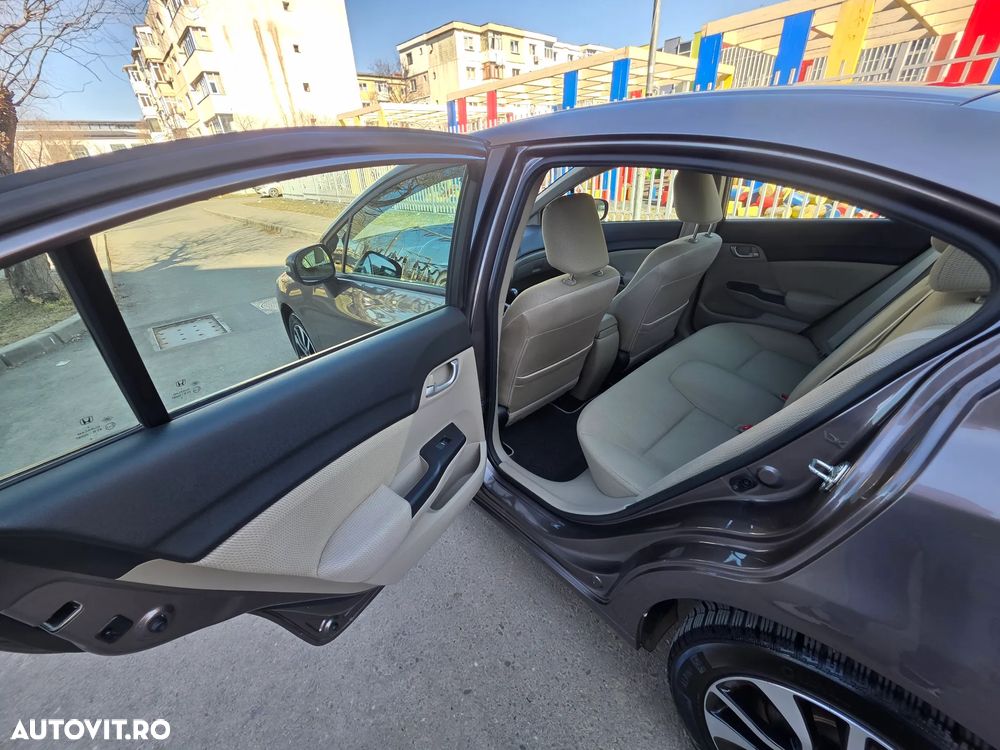 Honda Civic 1.8 MT LS - 13