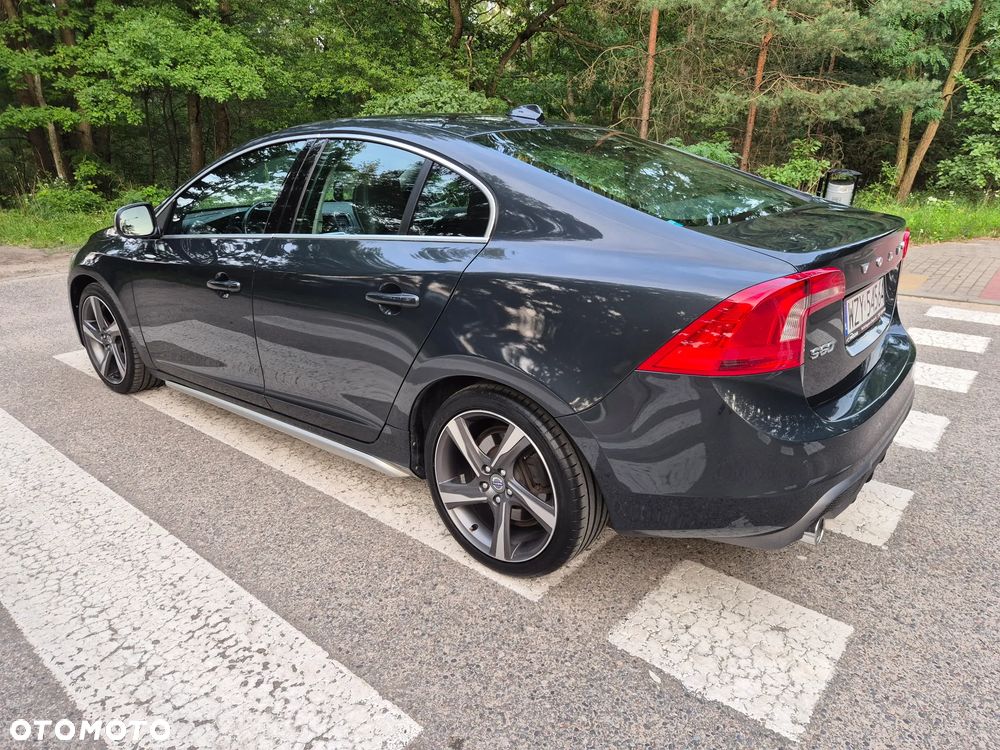 Volvo S60 D2 R-Design - 13