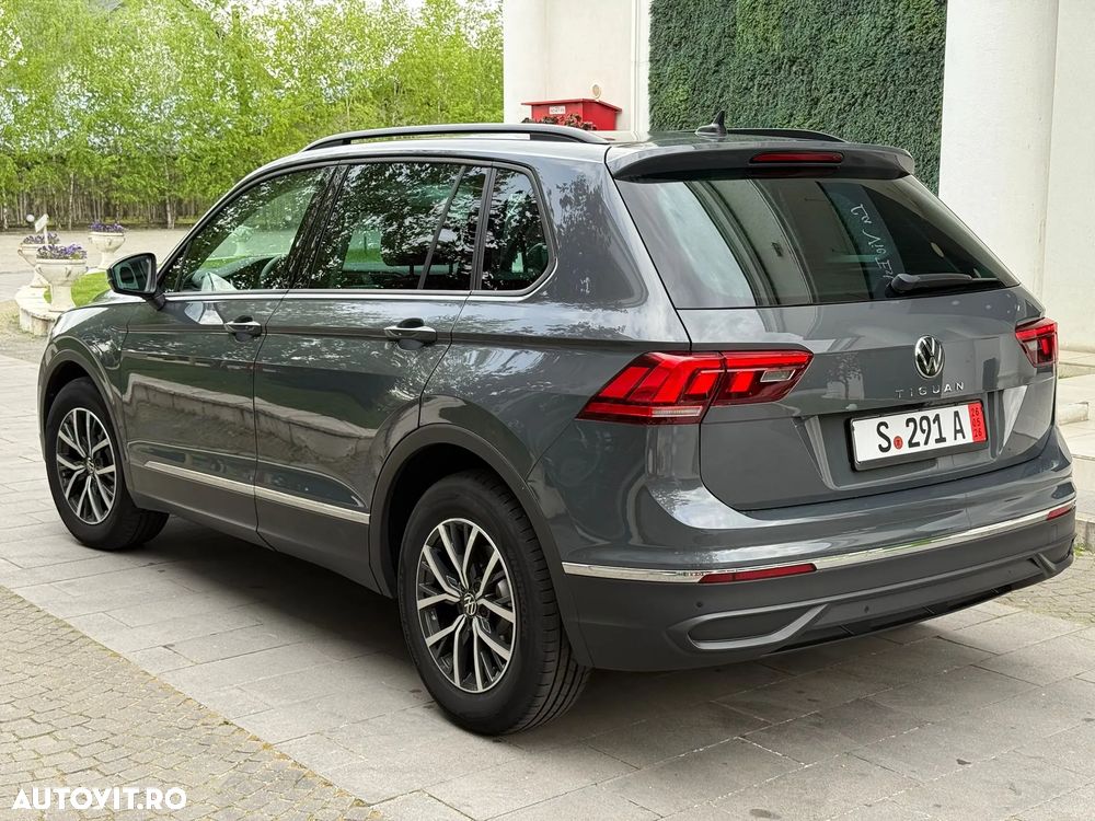 Volkswagen Tiguan - 31