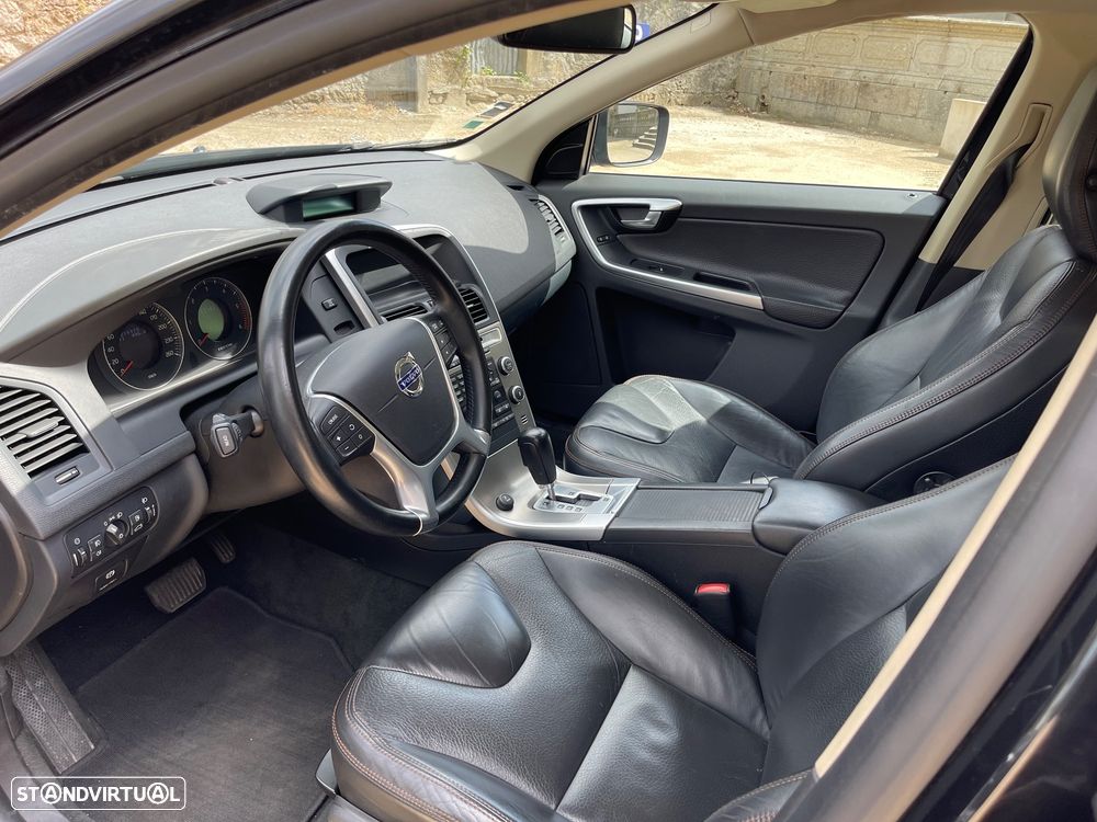 Volvo XC 60 2.4 D Geartronic - 10