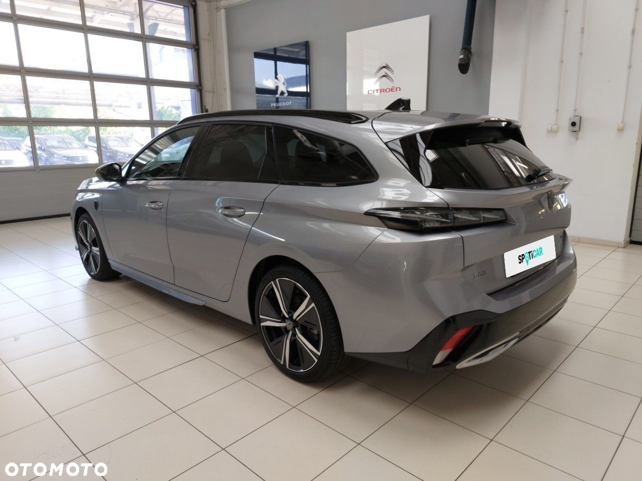 Peugeot 308 - 8