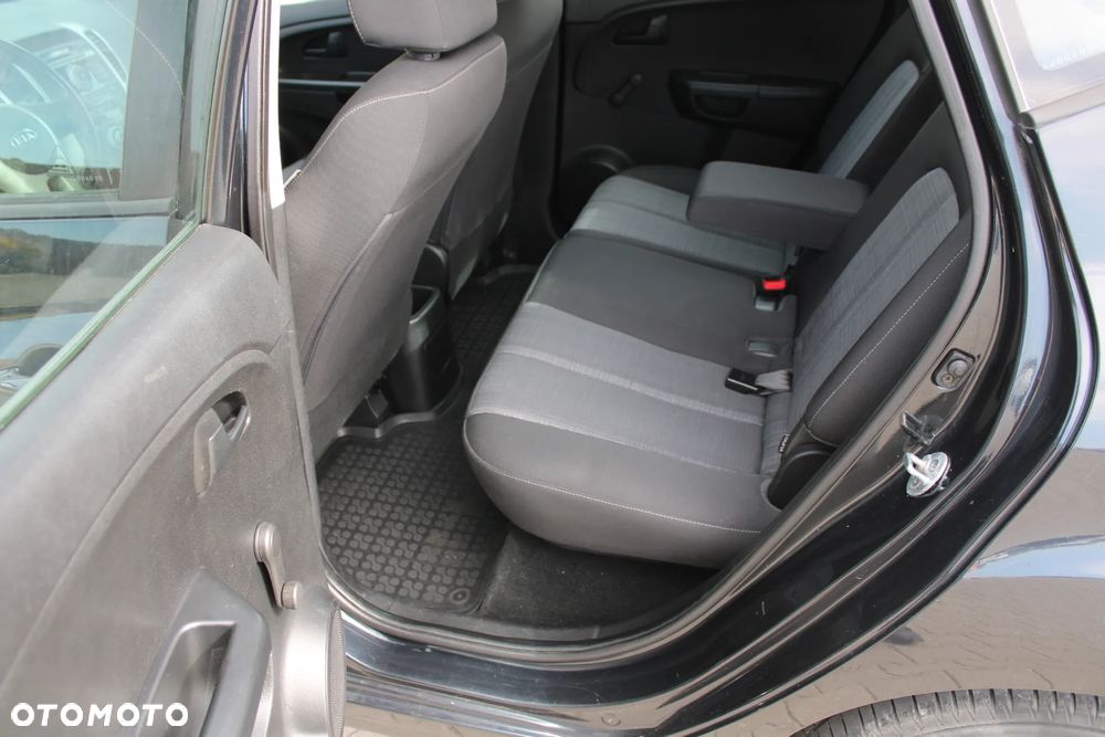 Kia Venga 1.4 CVVT Vision - 30