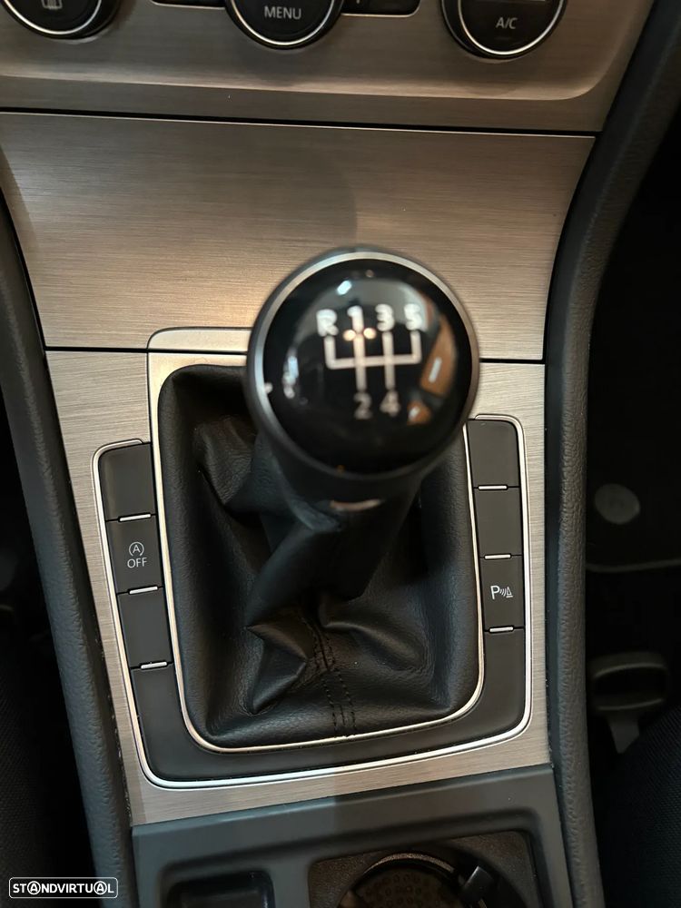 VW Golf Variant 1.6 TDi BlueMotion Confortline - 19