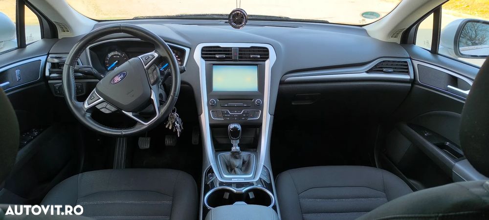 Ford Mondeo 2.0 TDCI Start-Stopp Titanium - 9