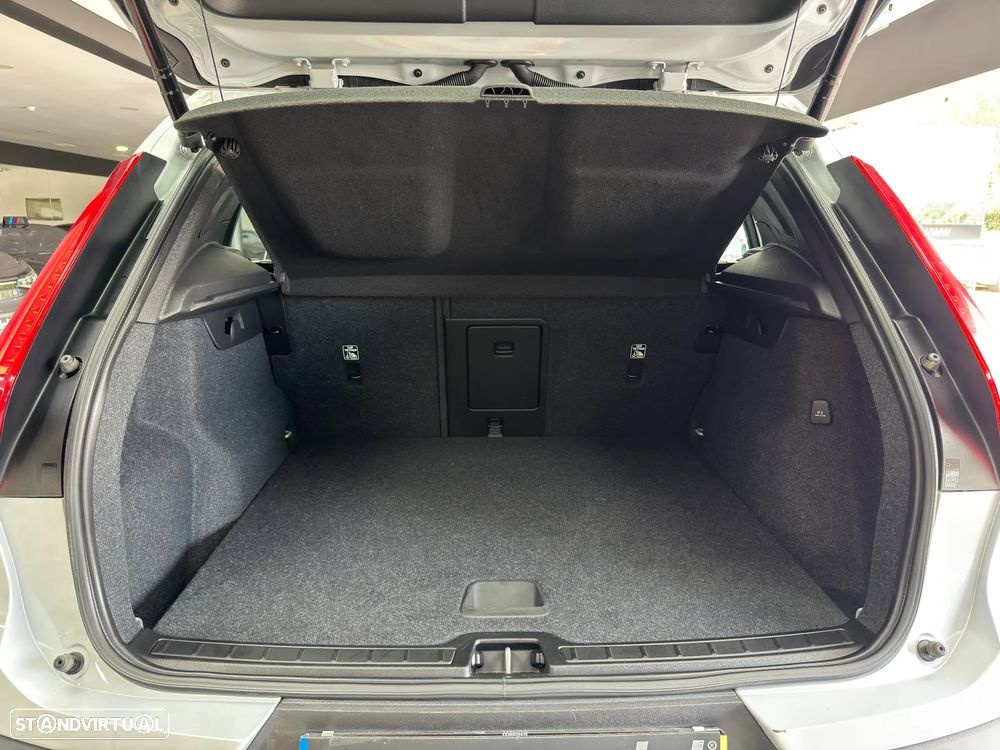 Volvo XC 40 1.5 T5 PHEV Inscription Expression — fotografia 35