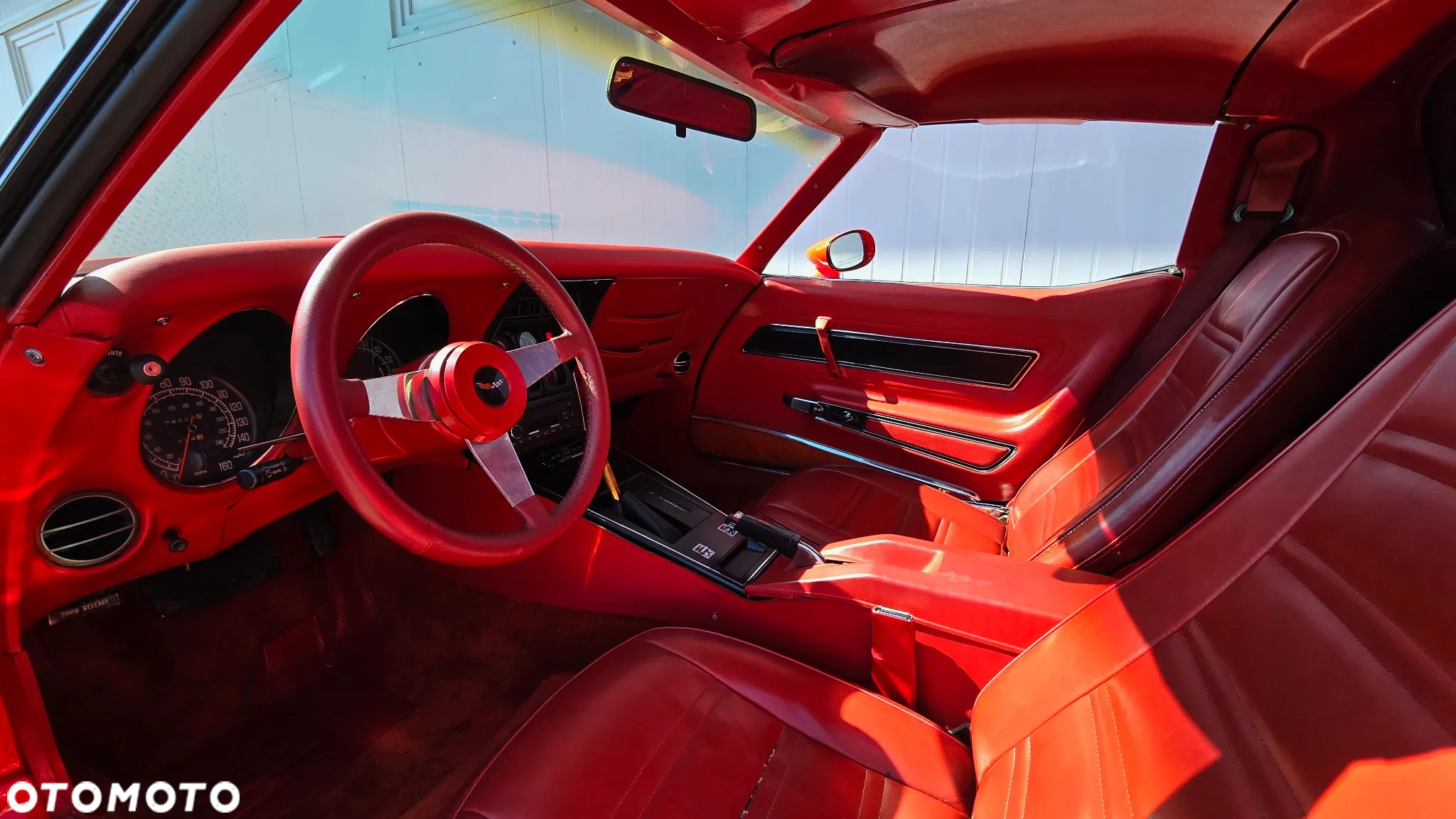 Chevrolet Corvette - 23