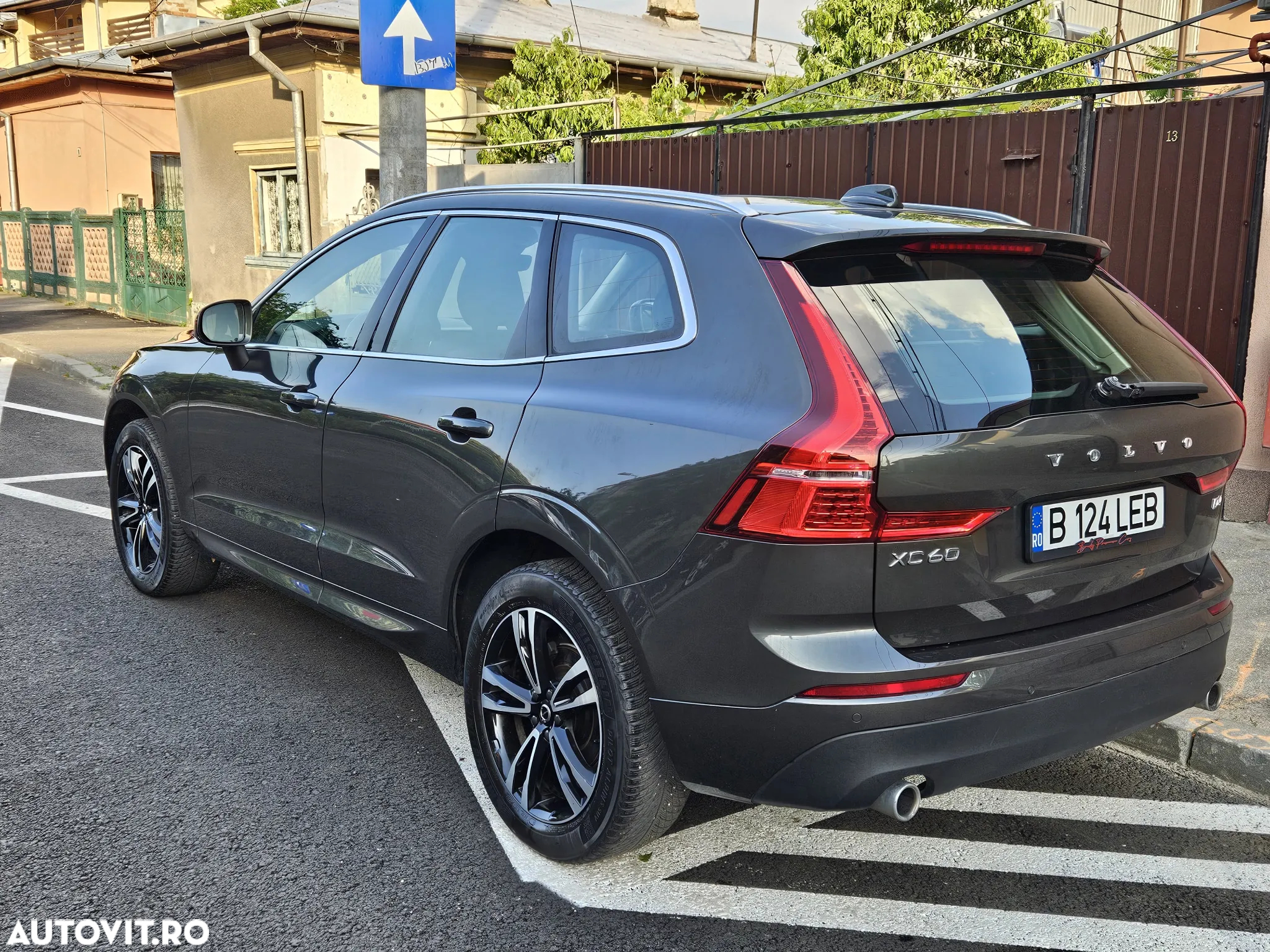 Volvo XC 60 D4 Momentum Pro - 4