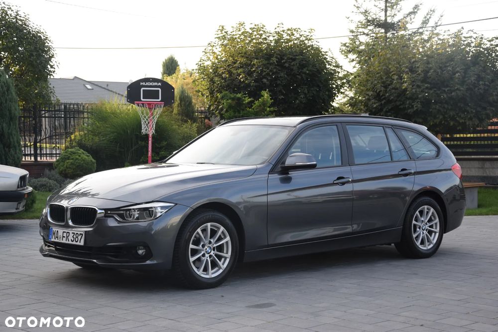 BMW Seria 3 320i Advantage - 9